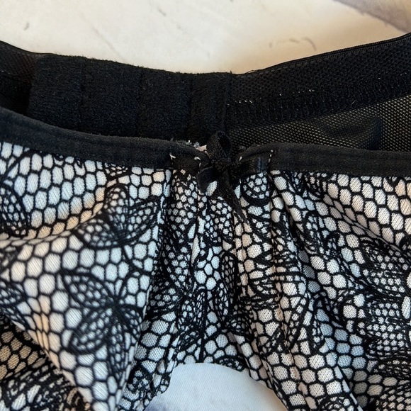 Cacique black and white lace print unlined underwire bra size 40DD - Picture 4 of 7